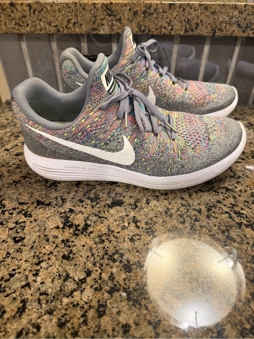 Nike LunarEpic Low Flyknit 2 Women's Running Shoe - Size 10